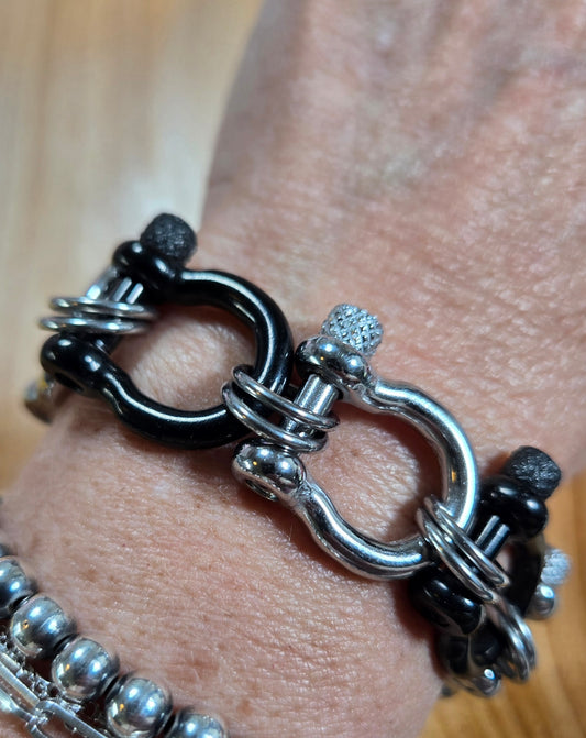 Unisex Shackle Bracelet