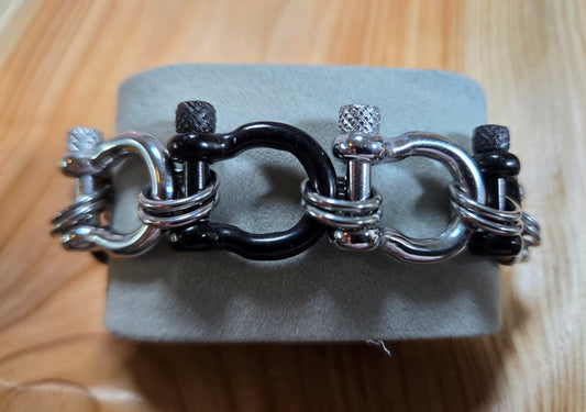Unisex Shackle Bracelet